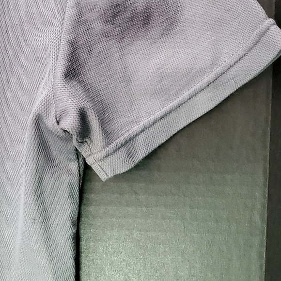 🏷5/$20🏷 Russell Athletic Dri-Power Tshirt - Size Small (some snags) - Picture 8 of 11